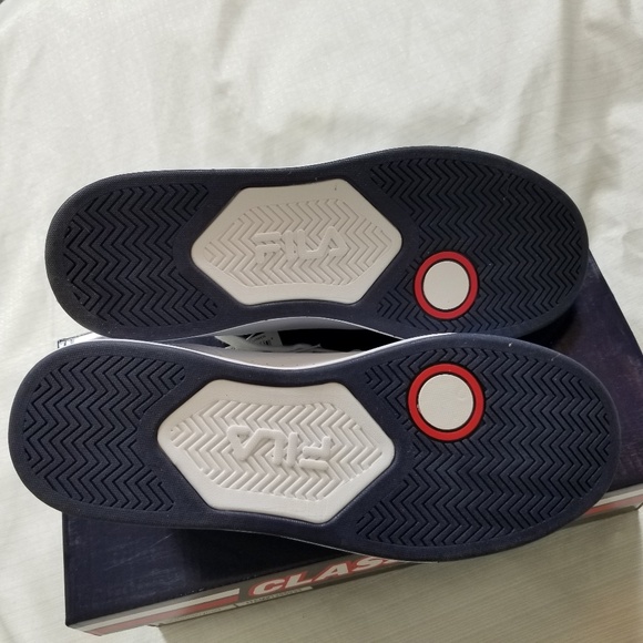 FILA BNIB Leather Tennis Athletic Walking Shoe - Picture 6 of 8